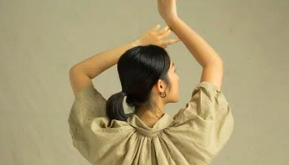 C罗在亚运会中表现离谱,湖人球迷现场反应意外